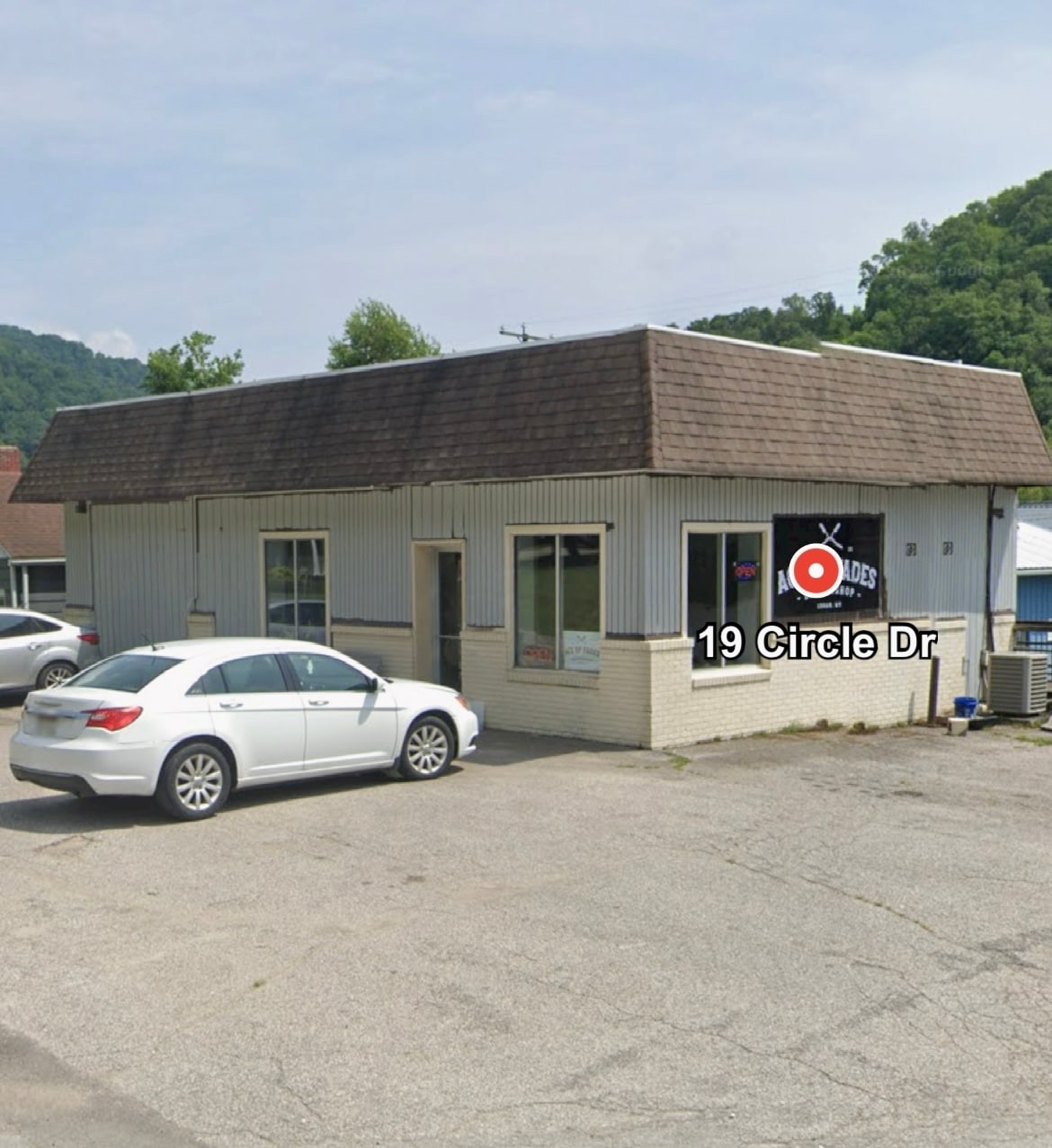 401 Justice Ave, Logan, WV for lease Building Photo- Image 1 of 3