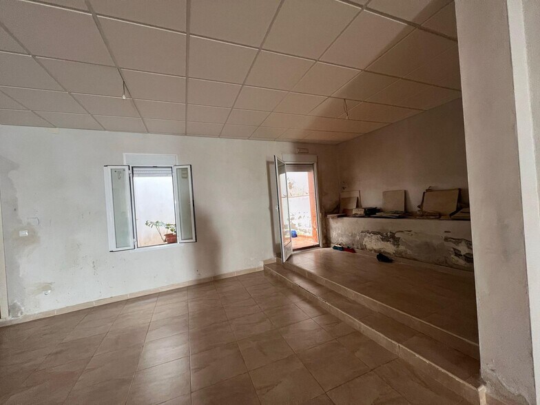 Retail in Cáceres, Cáceres for lease - Interior Photo - Image 3 of 7