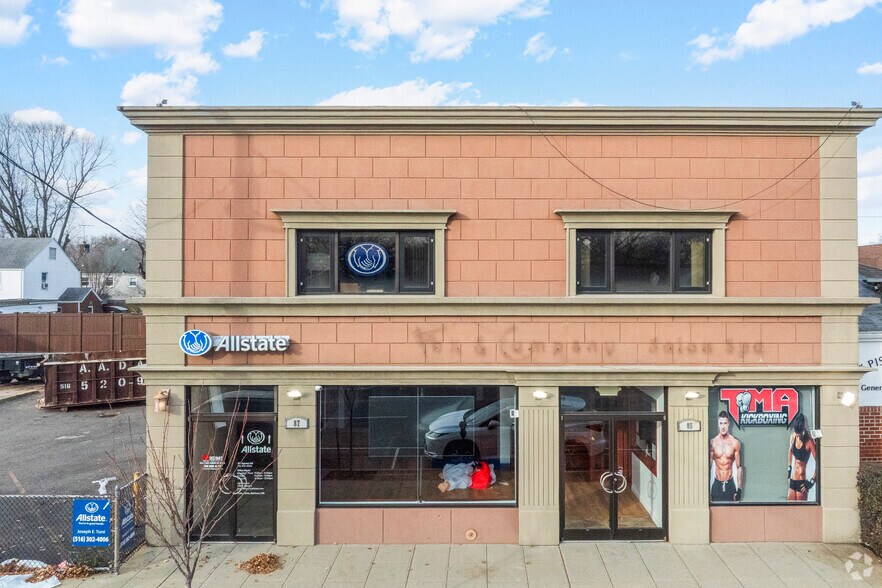 85-87 Covert Ave, Floral Park, NY à louer - Photo du bâtiment - Image 2 de 4