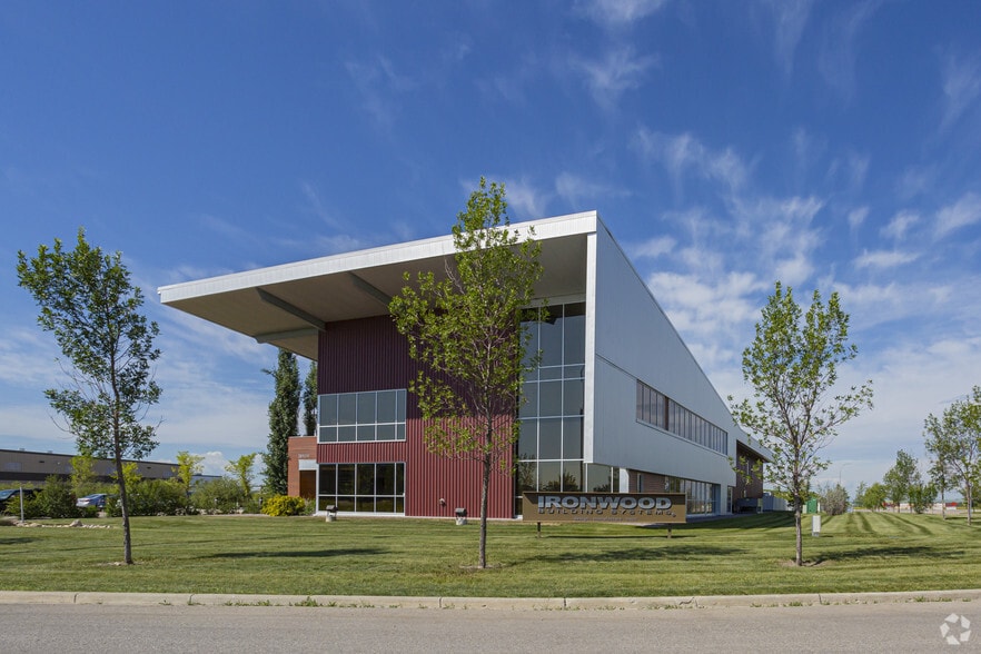 261211 Wagon Wheel Way, Rocky View No 44, AB à vendre - Photo du bâtiment - Image 2 de 51