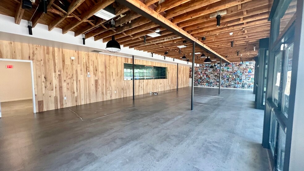 2409 S Macdill Ave, Tampa, FL for lease - Building Photo - Image 1 of 19