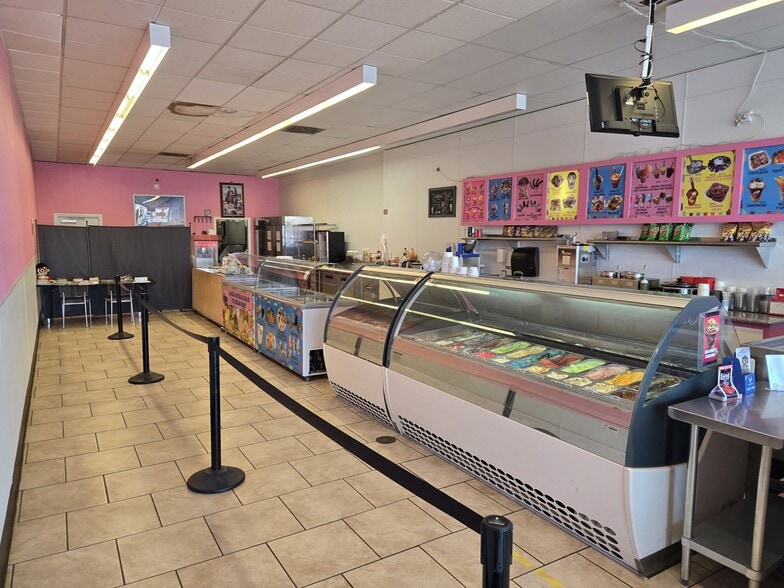 1323-1465 S Broadway, Santa Maria, CA for lease - Building Photo - Image 2 of 9