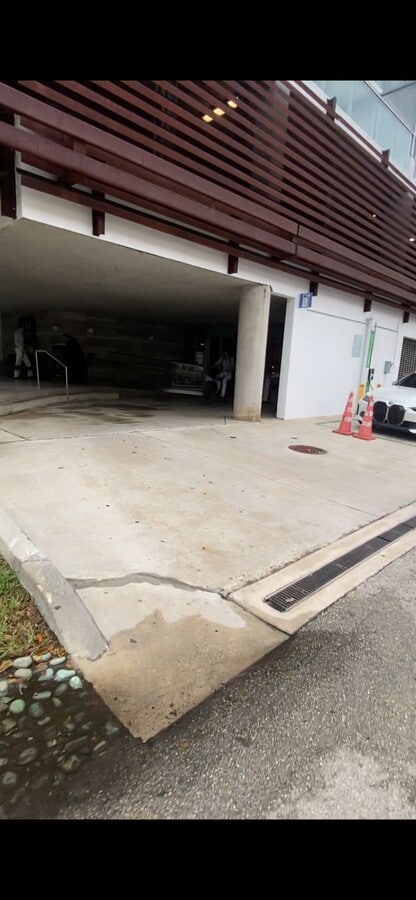 1215 West Ave, Miami Beach, FL 33139 - Unité Parking - - Photo intérieure - Image 2 of 5