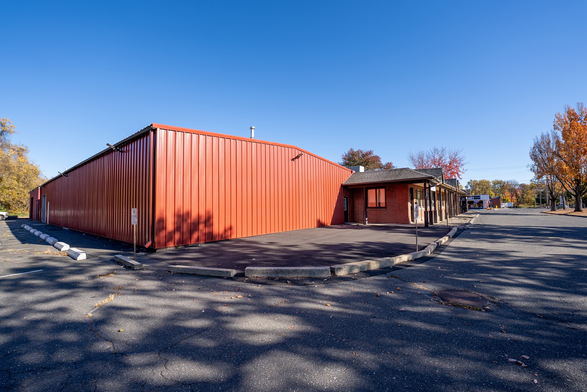 2 S Bridge Dr, Agawam, MA for lease Primary Photo- Image 1 of 21