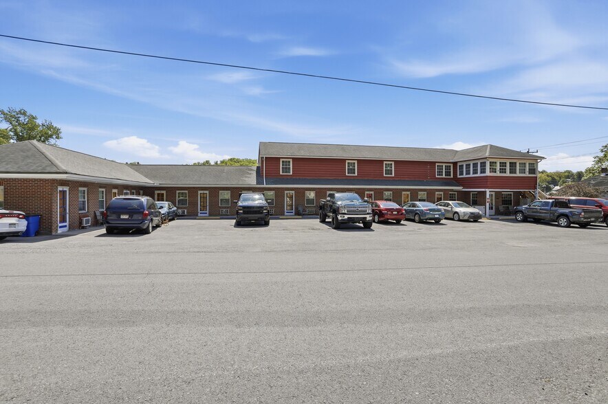 268 Wilkes St & 270, 292 N. Washington S portefeuille de 3 propriétés à vendre sur LoopNet.ca - Photo du bâtiment - Image 3 de 10