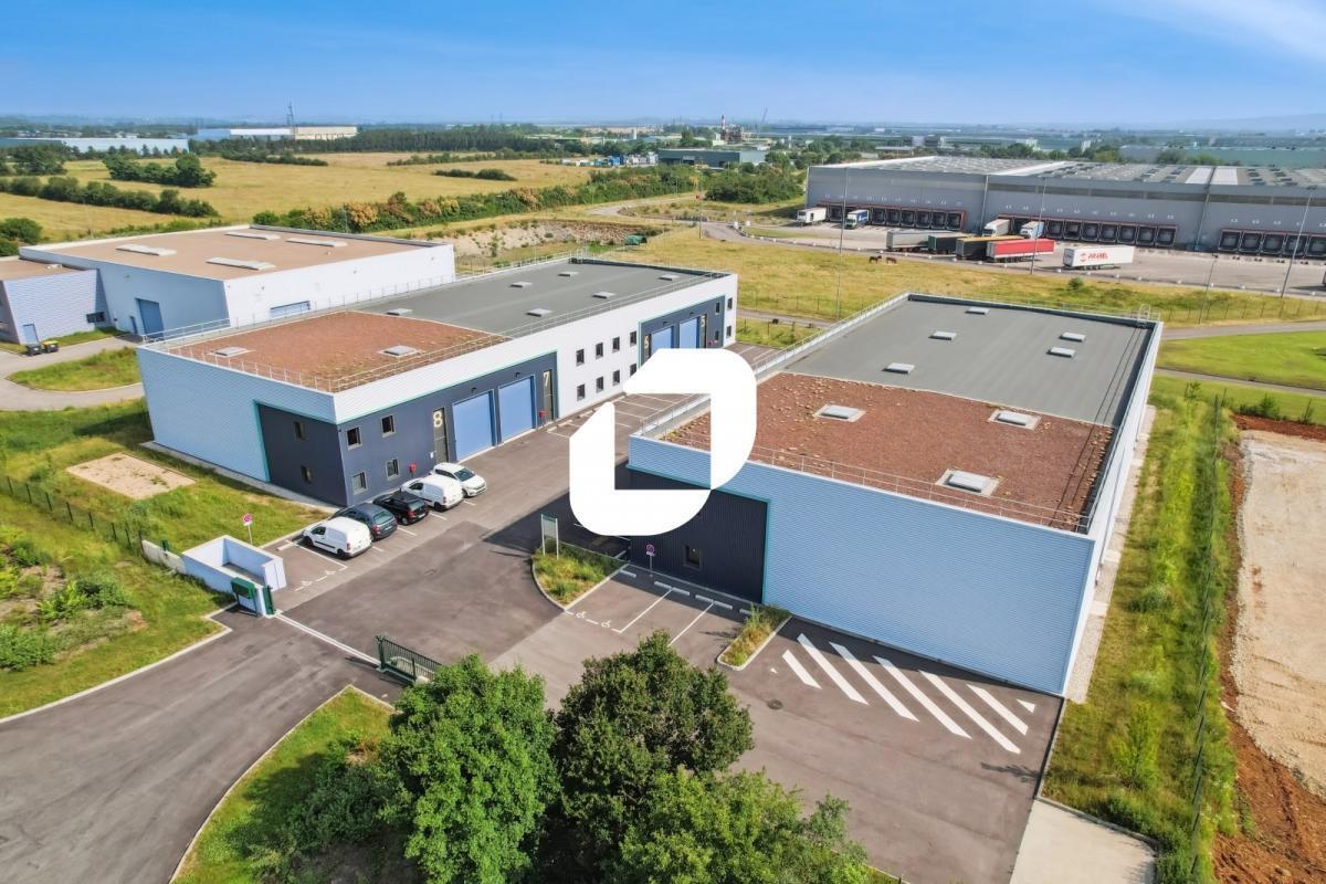Flex in Saint-Vulbas for sale Building Photo- Image 1 of 11
