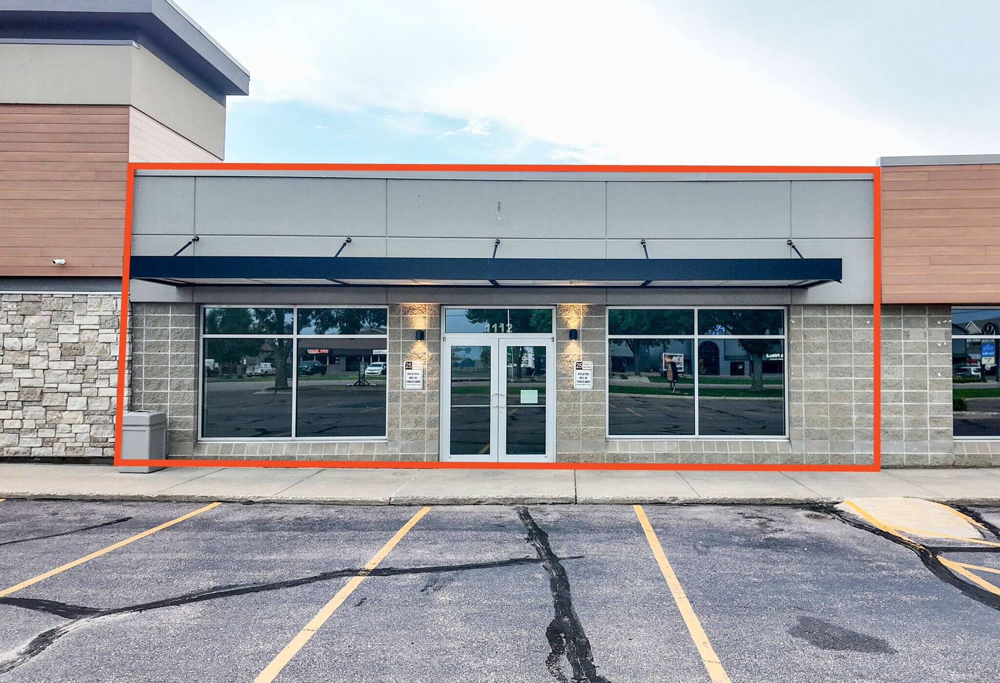 1112 W 41st St, Sioux Falls, SD for lease Interior Photo- Image 1 of 10
