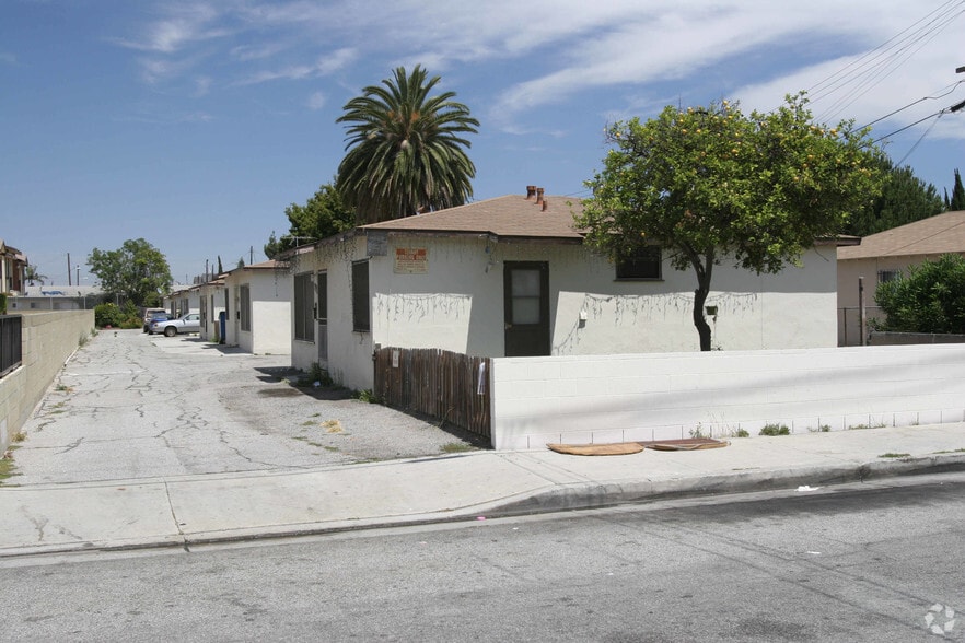 13632 Cerise Ave, Hawthorne, CA for sale - Primary Photo - Image 1 of 25