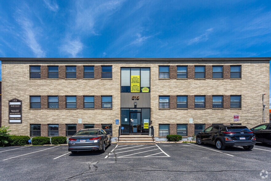 515 Providence Hwy, Dedham, MA à louer - Photo du bâtiment - Image 2 de 16