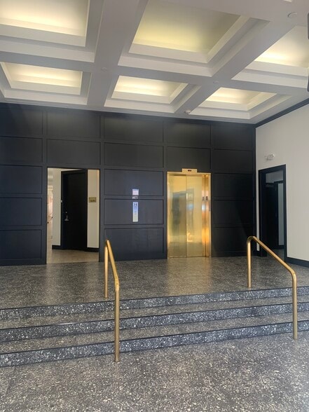 114-122 N Artsakh St, Glendale, CA for lease - Interior Photo - Image 3 of 24