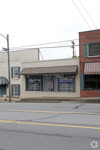 114 N Main St, Goodlettsville, TN à louer - Photo du bâtiment - Image 2 de 2