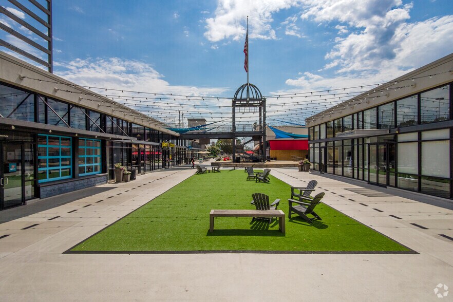 634-670 Montgomery Hwy, Vestavia Hills, AL à louer - Photo du bâtiment - Image 3 de 9