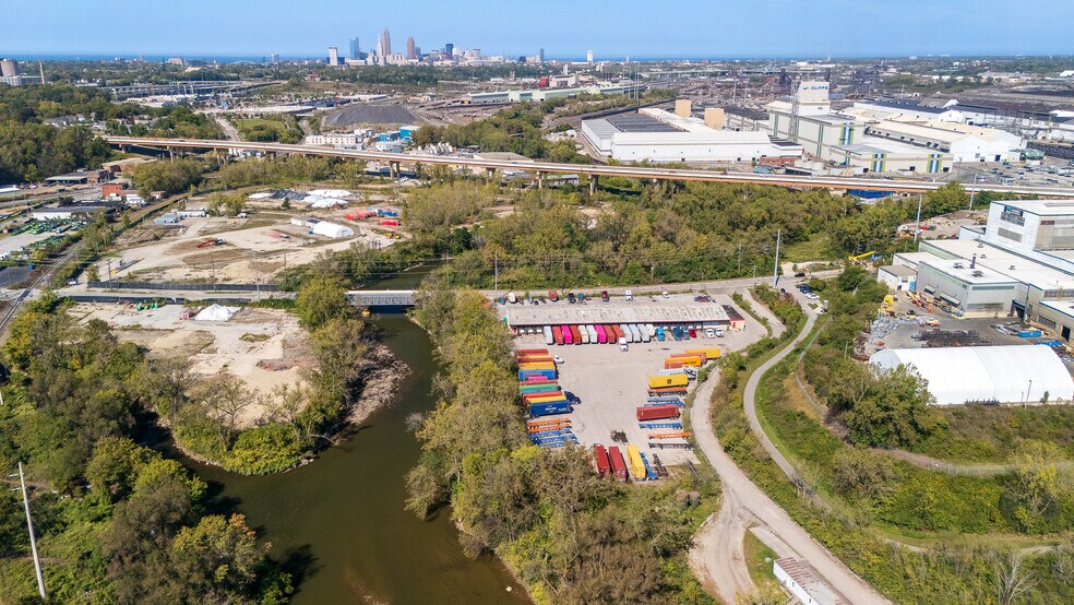 550 Harvard Ave, Cuyahoga Heights, OH à louer - Photo du bâtiment - Image 2 de 8