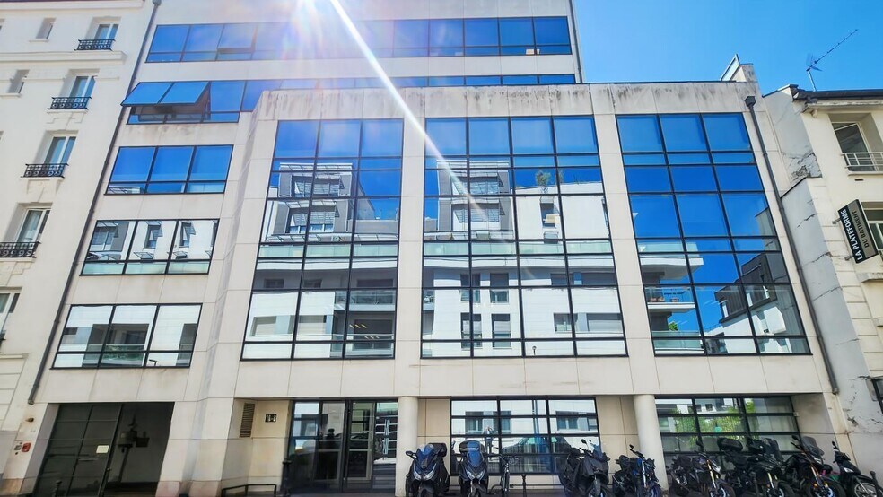 Bureau dans Boulogne-Billancourt à louer - Photo du bâtiment - Image 3 de 9