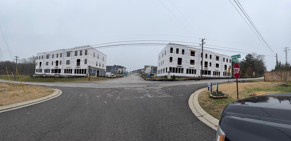 101 Oasis Dr, La Vergne, TN à vendre - Photo du bâtiment - Image 2 de 4