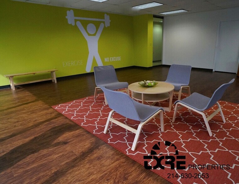 1111 W Mockingbird Ln, Dallas, TX à louer - Photo intérieure - Image 2 de 4