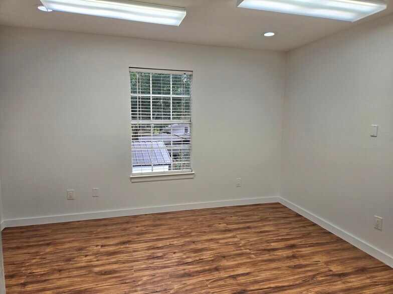 1324 Avenue D, Katy, TX à vendre - Photo du bâtiment - Image 3 de 9