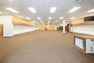 61101-61125 Airport Rd, Slidell, LA for lease Interior Photo- Image 1 of 16