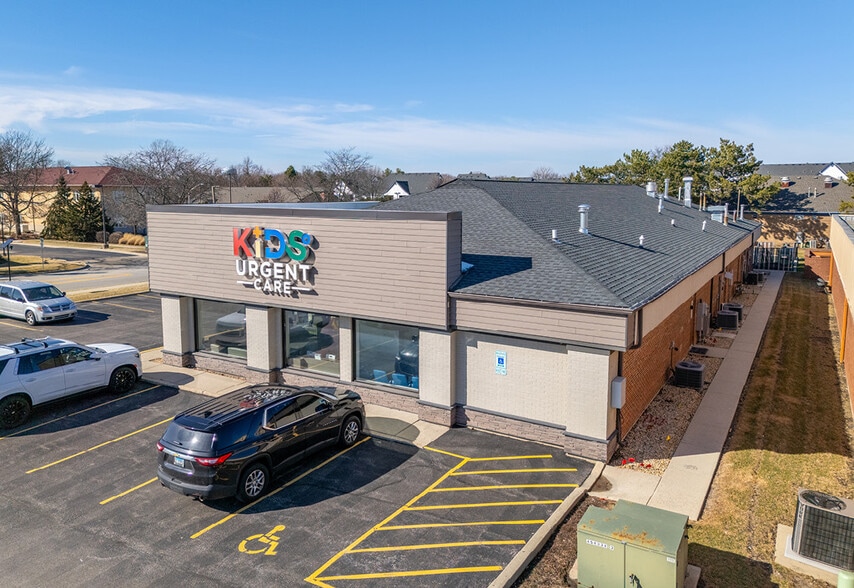 290 W Loop Rd, Wheaton, IL for sale - Building Photo - Image 2 of 10