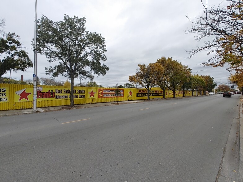 3041 Kedzie, Chicago, IL for sale - Primary Photo - Image 1 of 9
