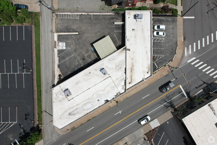 5425 Baum Blvd, Pittsburgh, PA à louer - Photo du bâtiment - Image 3 de 6
