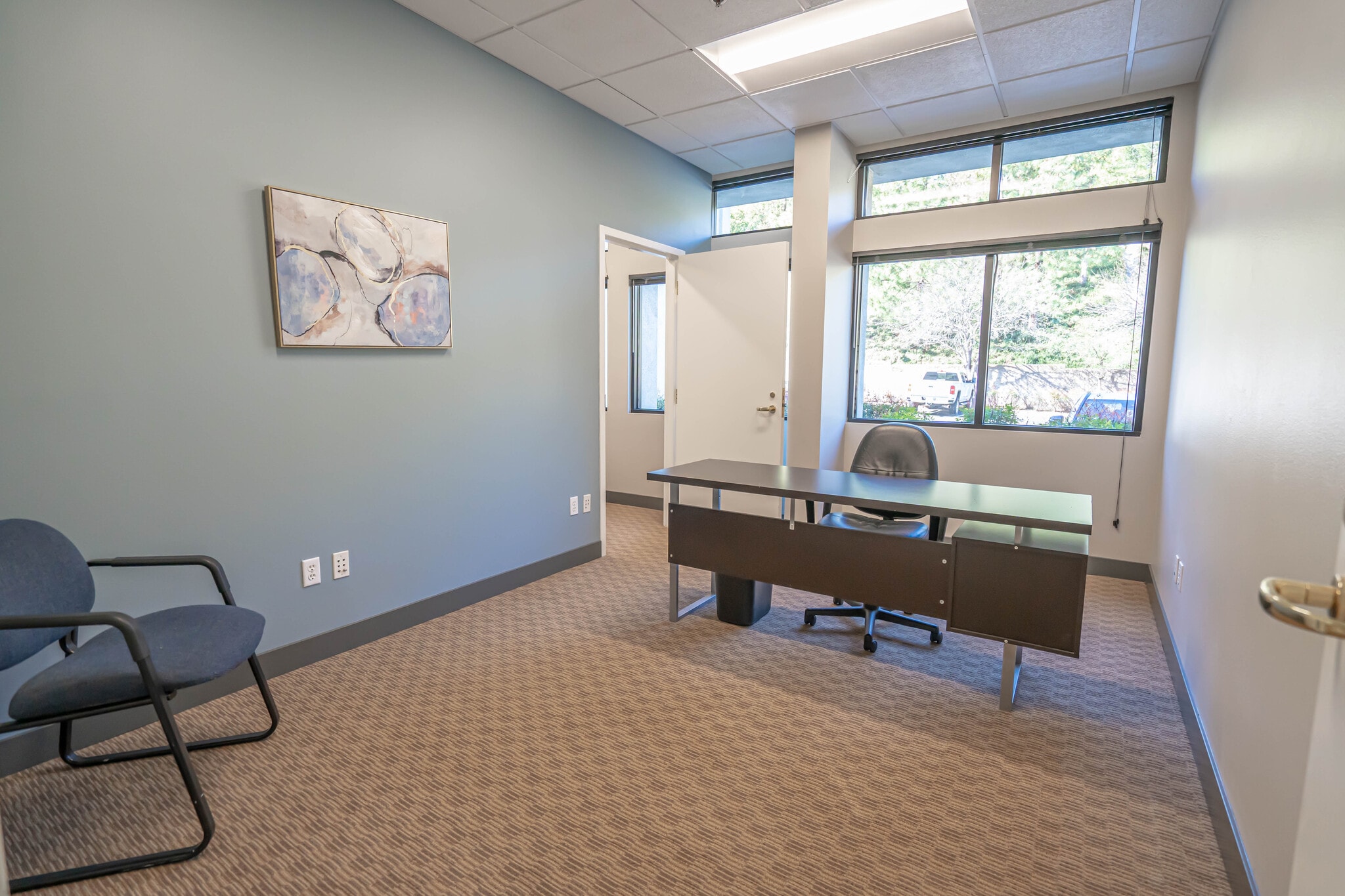 25101 The Old Rd, Stevenson Ranch, CA for lease Interior Photo- Image 1 of 1