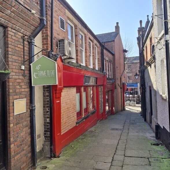 8-10 Central Pavement, Chesterfield à louer - Photo du bâtiment - Image 3 de 6