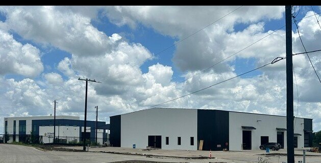 8511 Maha Ct, Buda, TX à vendre - Photo du bâtiment - Image 2 de 9