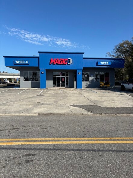 10448 Atlantic Blvd, Jacksonville, FL for sale - Building Photo - Image 1 of 7