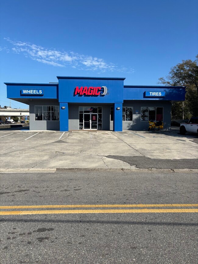 More details for 10448 Atlantic Blvd, Jacksonville, FL - Retail for Sale