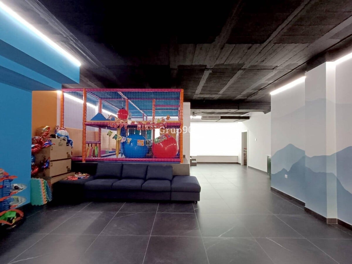 Lleida, LER 25001 - - - Interior Photo - Image 2 of 9