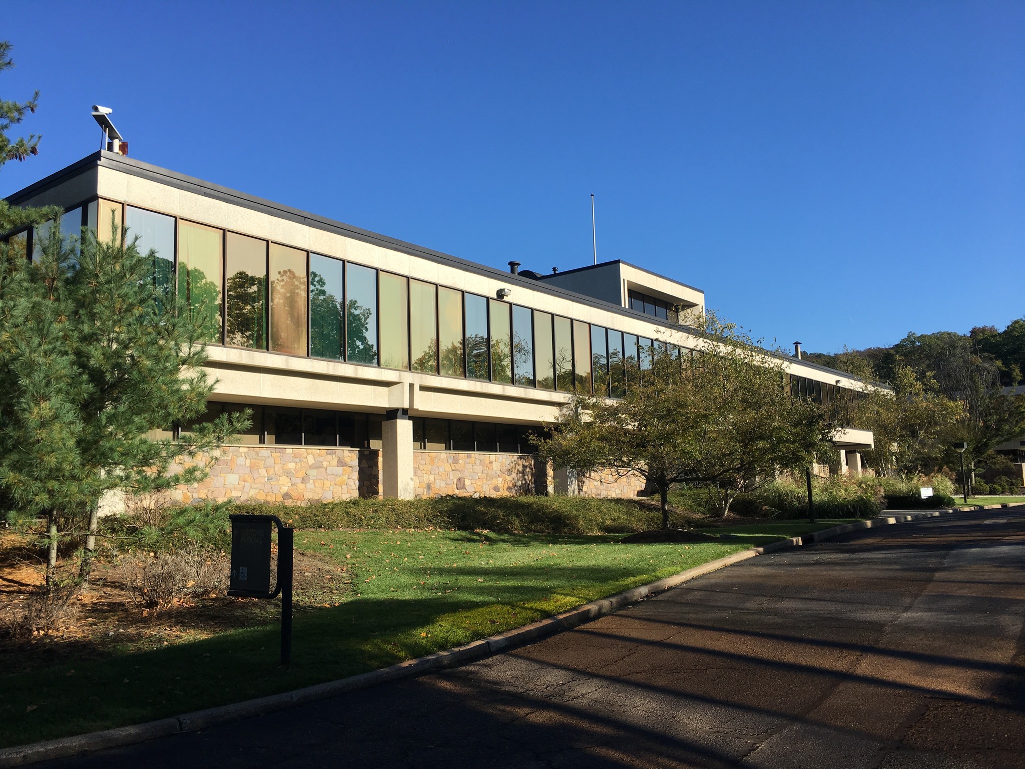 1700 Valley Rd, Wayne, NJ for sale Primary Photo- Image 1 of 1