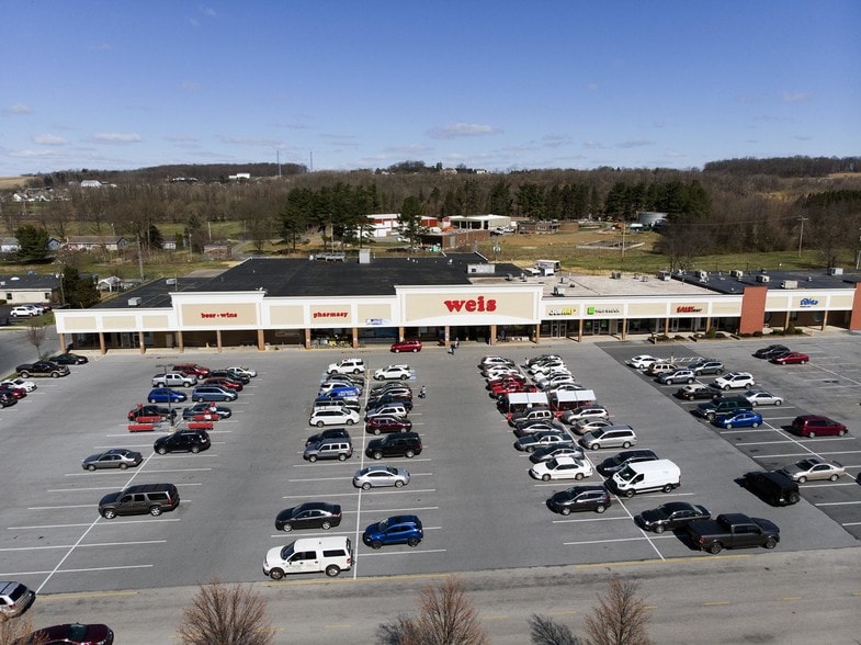 901 E Main St, Palmyra, PA for lease - Primary Photo - Image 2 of 4