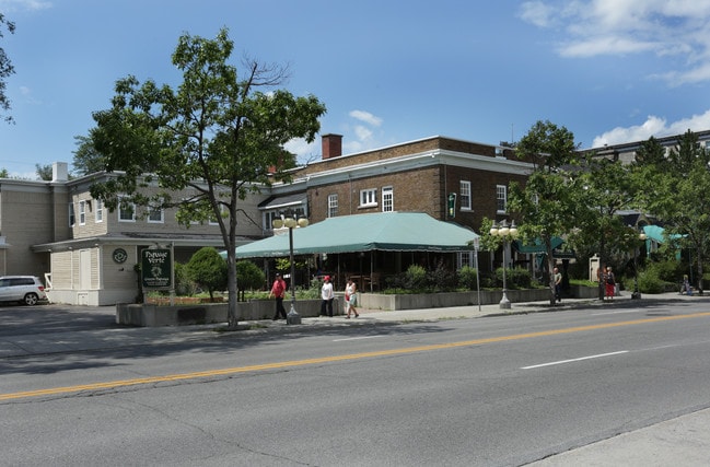 Plus de détails pour 69 Rue Laurier, Gatineau, QC - Commerce de détail à louer
