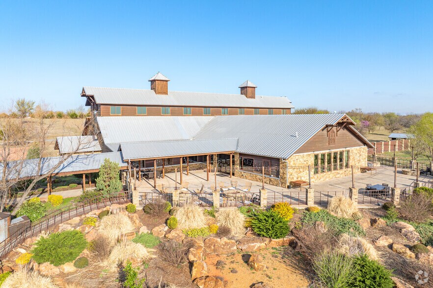 468 SW 24th Ave, Goldsby, OK à vendre - Photo du bâtiment - Image 1 de 29