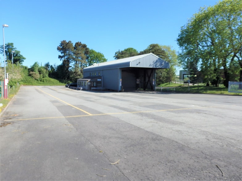 Crooklands Rd, Milnthorpe à louer - Photo du bâtiment - Image 3 de 5