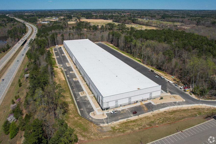 565 Hinton Oaks Blvd, Knightdale, NC for lease - Aerial - Image 2 of 23