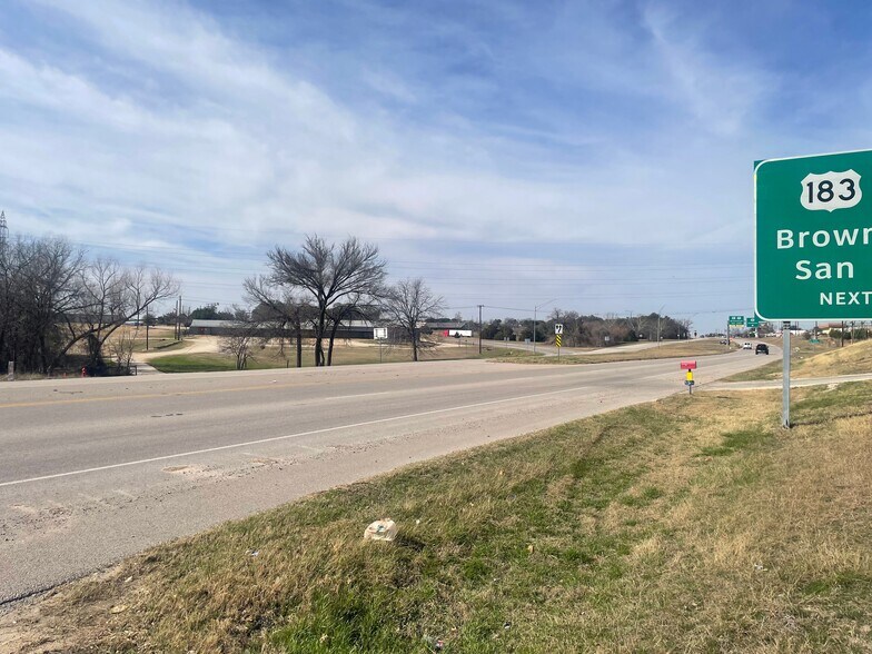 1312 N US Highway 281, Lampasas, TX à vendre - Photo du bâtiment - Image 3 de 26