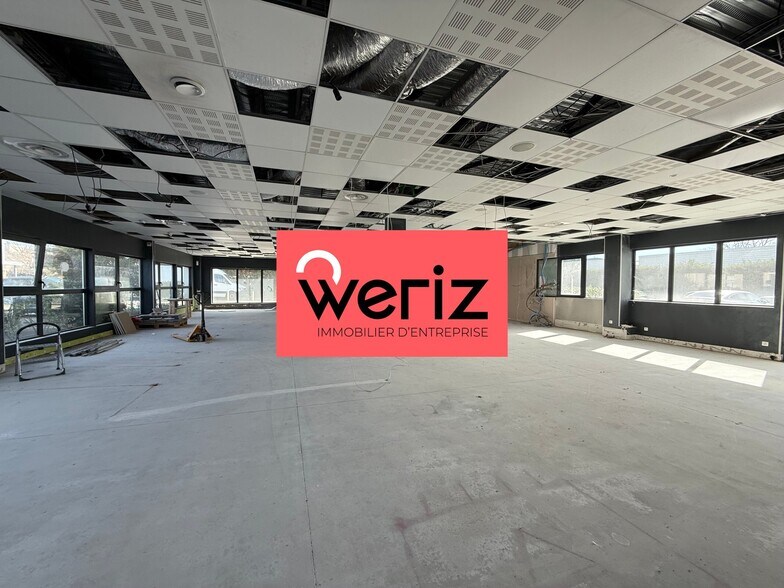 Industrial in Éguilles for lease - Interior Photo - Image 2 of 6