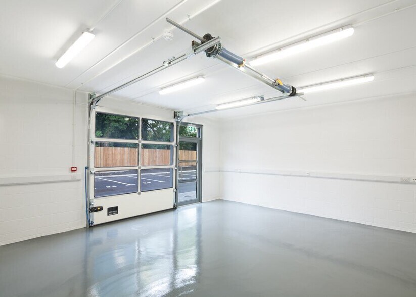 20 Bridge Rd, Haywards Heath à louer - Photo du bâtiment - Image 3 de 3