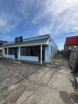More details for 7606-08 W Judge Perez dr, Arabi, LA - Flex for Lease