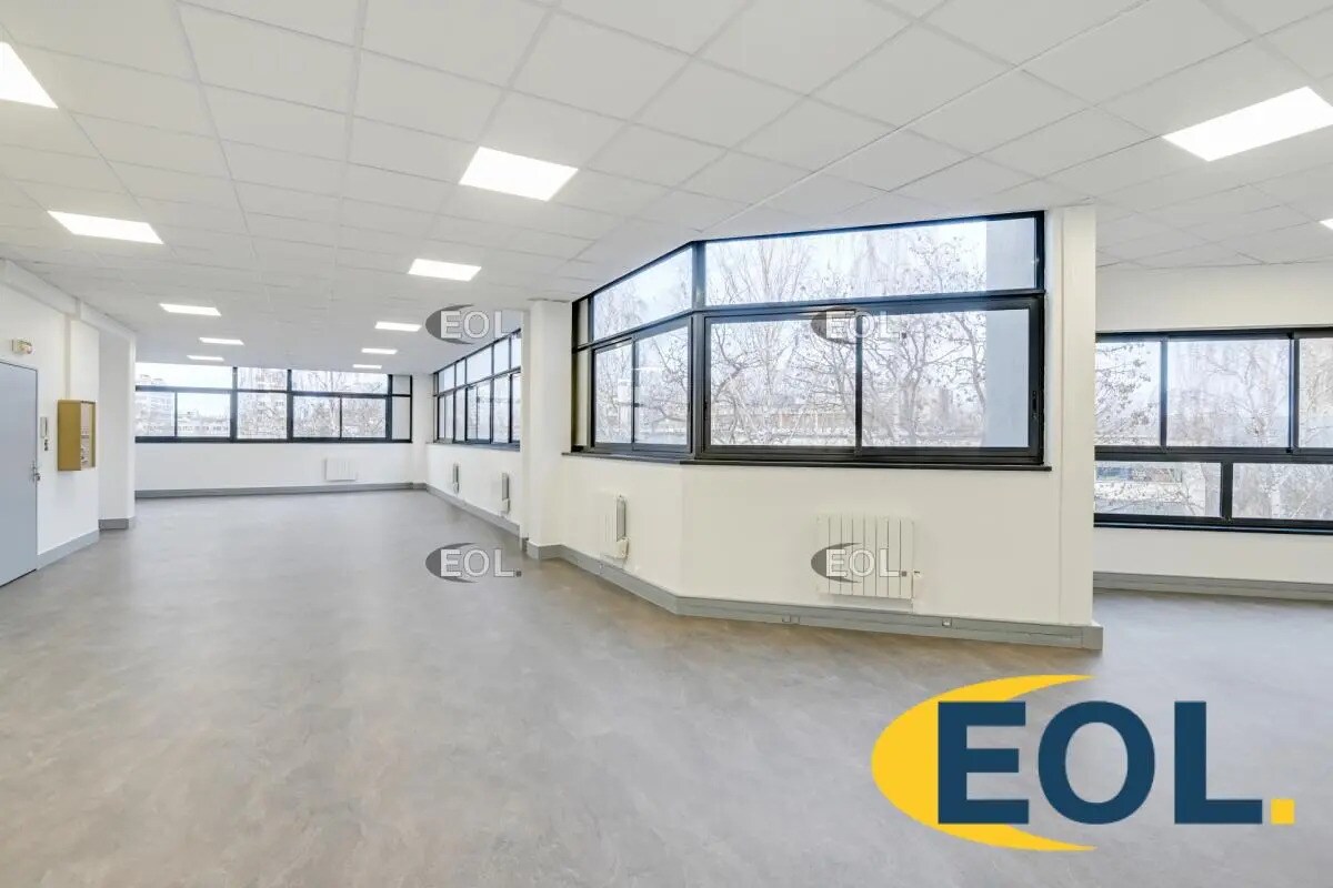 Flex in Saint-Denis for lease Interior Photo- Image 1 of 15