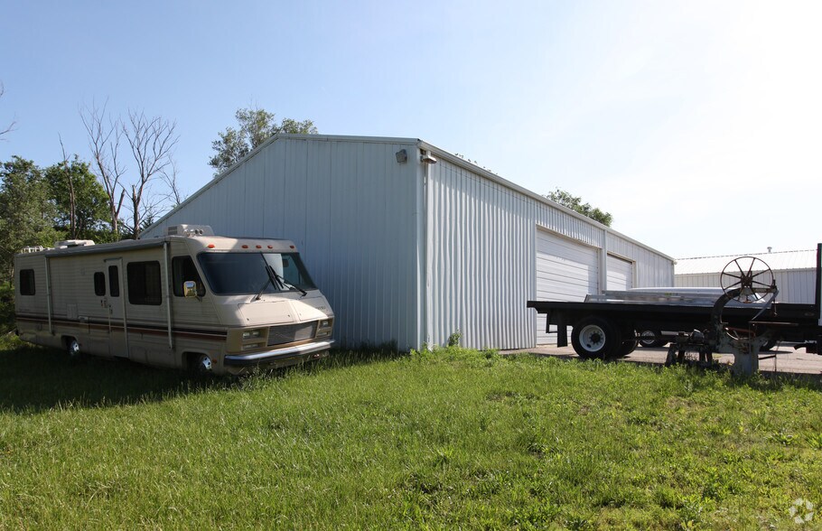2221 N 147th St, Basehor, KS à vendre - Photo du bâtiment - Image 2 de 5