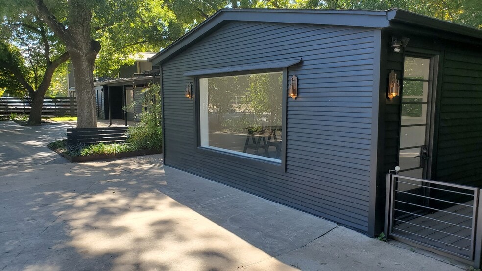 1405 E 38th 1/2 St, Austin, TX for lease - Building Photo - Image 3 of 45
