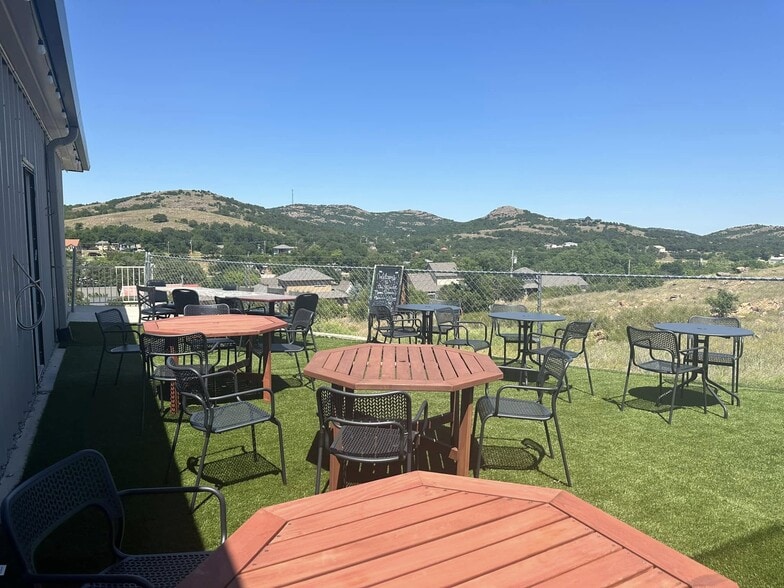 18377 State Highway 49 & 18407 State Highway 49, Medicine Park, OK for sale - Building Photo - Image 3 of 28