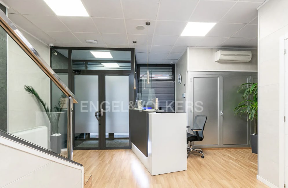 Barcelone, BAR 08029 - - - Photo intérieure - Image 1 of 8