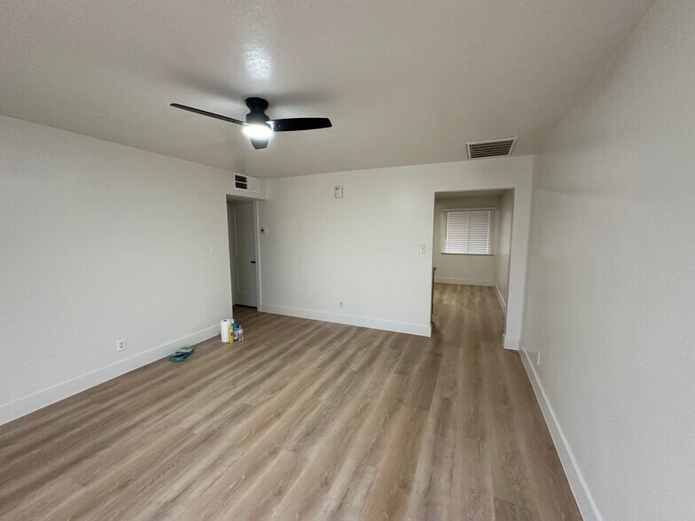 355 E 700 S, St George, UT à vendre - Photo intérieure - Image 2 de 20