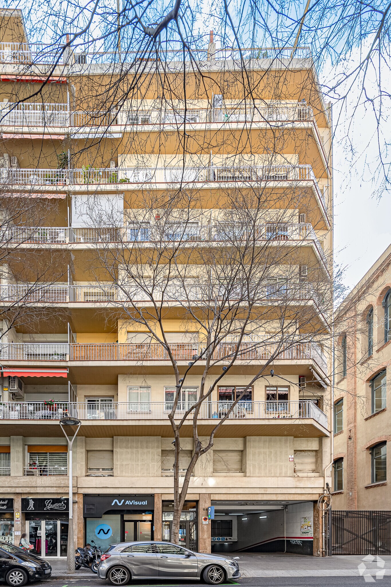 Retail in Barcelona, Barcelona for lease Primary Photo- Image 1 of 2