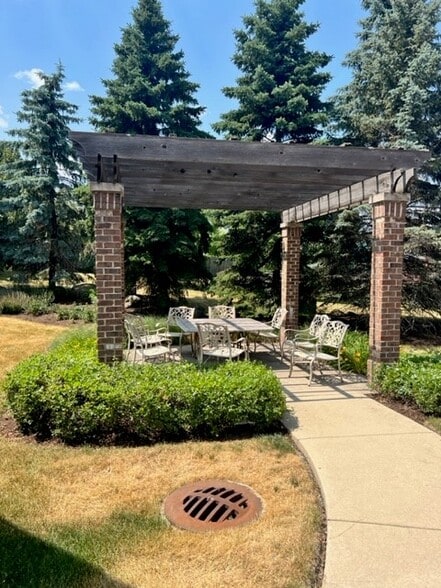 460 Briargate Dr, South Elgin, IL for sale - Other - Image 3 of 14