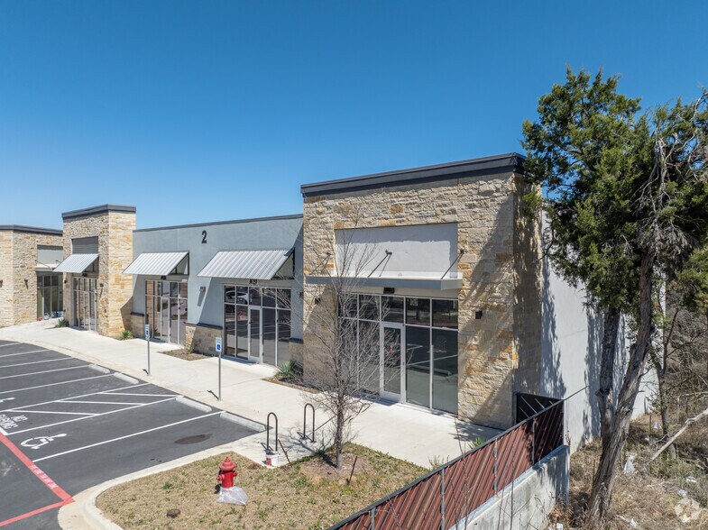 2200 E Whitestone Blvd, Cedar Park, TX à louer - Photo du bâtiment - Image 2 de 11